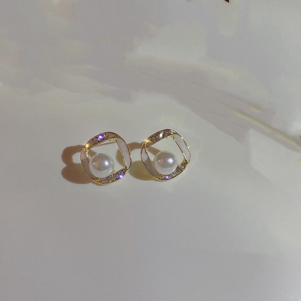 Boucles d'oreilles perles torsadées pour femmes - Design chic