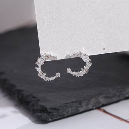 Boucles d'oreilles en argent S925, design lune avec pierre de zircon