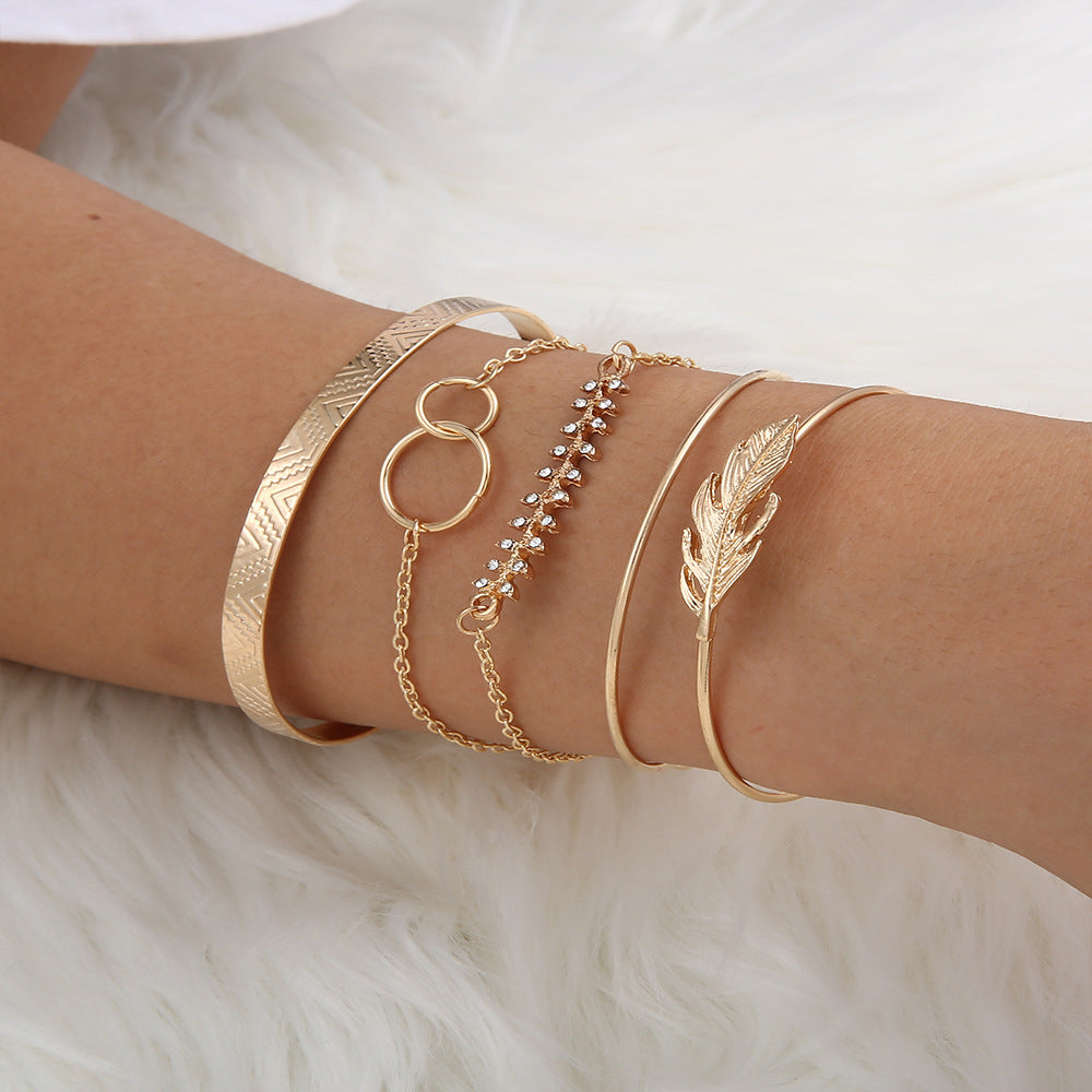 Vintage Leaf Pattern Circle Bracelet Set (Five Pieces)